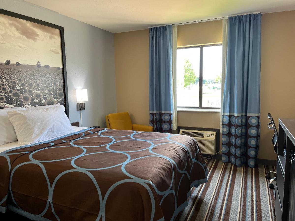 מלון Super 8 By Wyndham Independence Ks מראה חיצוני תמונה