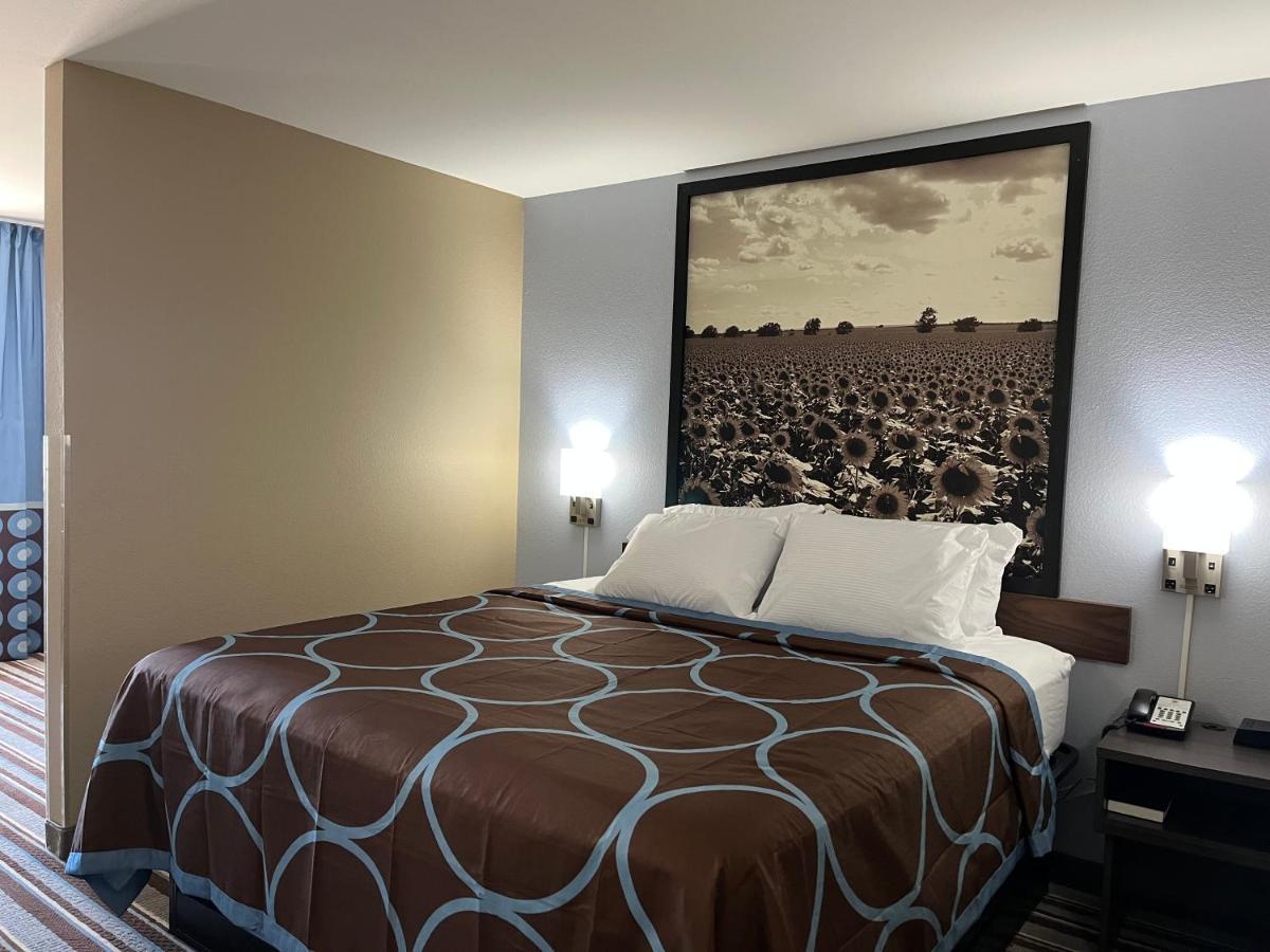 מלון Super 8 By Wyndham Independence Ks מראה חיצוני תמונה