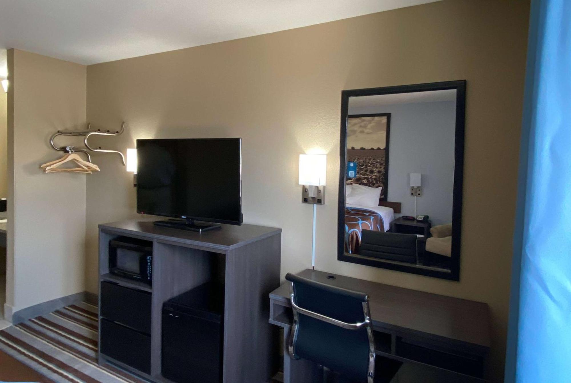 מלון Super 8 By Wyndham Independence Ks מראה חיצוני תמונה