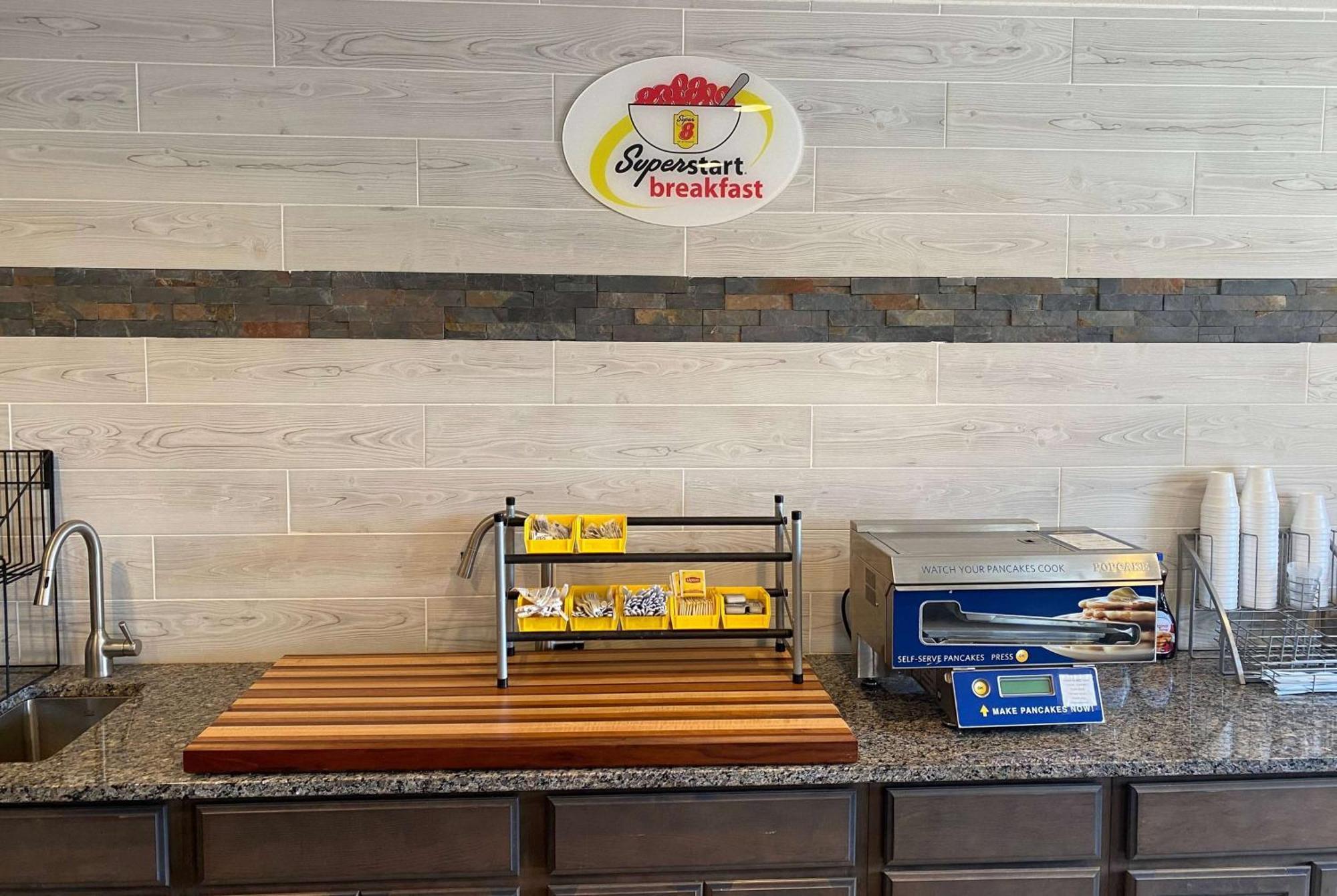 מלון Super 8 By Wyndham Independence Ks מראה חיצוני תמונה