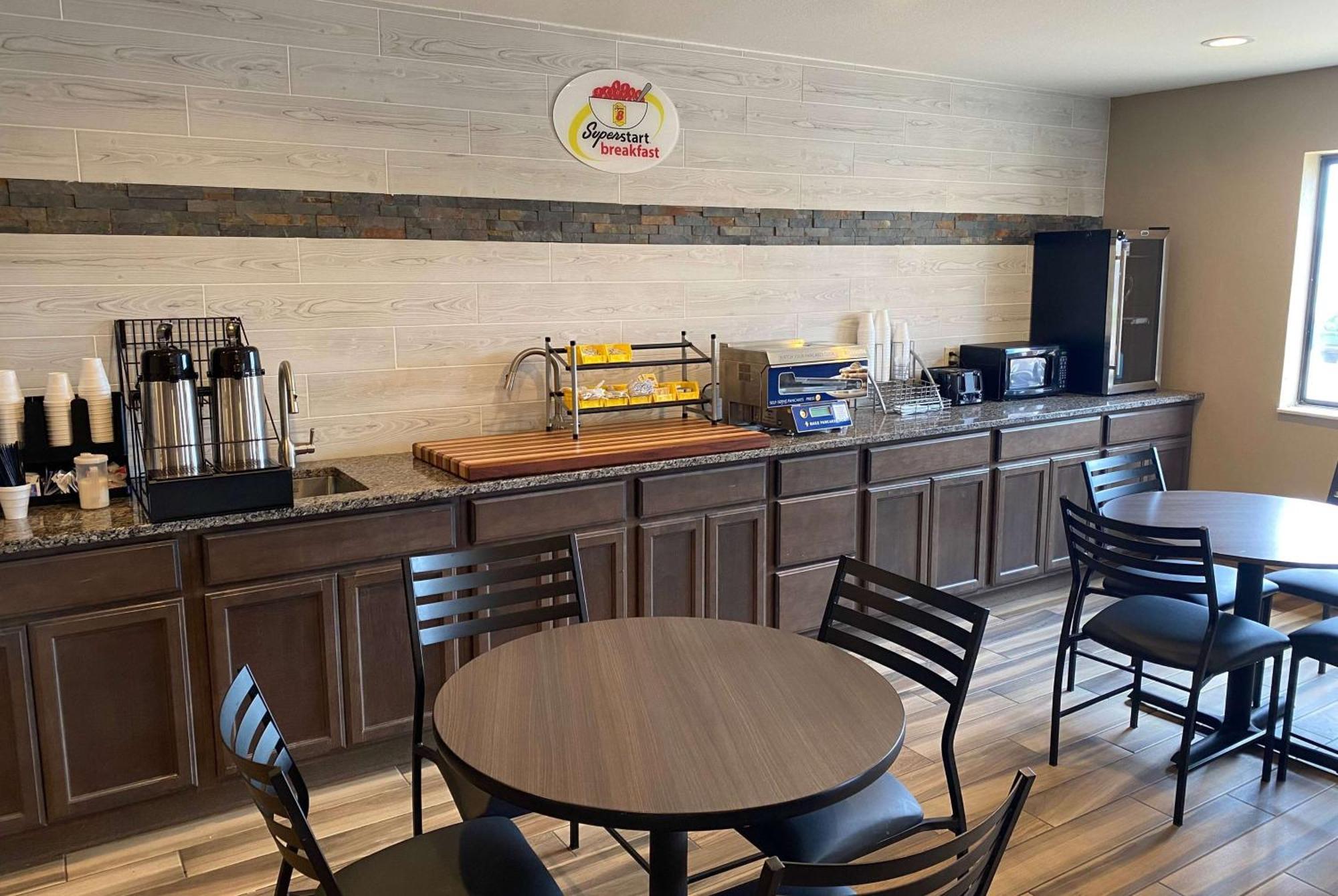 מלון Super 8 By Wyndham Independence Ks מראה חיצוני תמונה